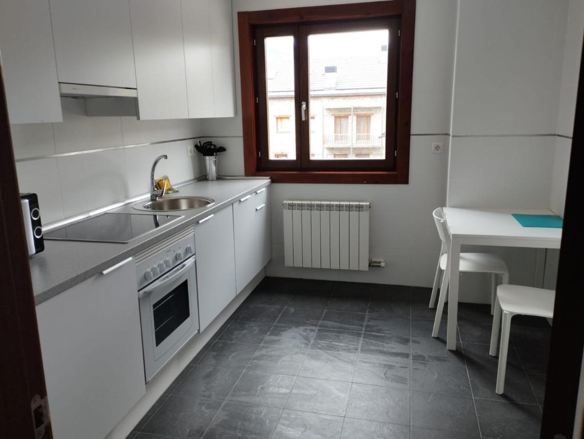 Fabuloso Apartamento Con Vistas A La Montana El Abedul Luga 23 Castiello De Jaca Bagian luar foto
