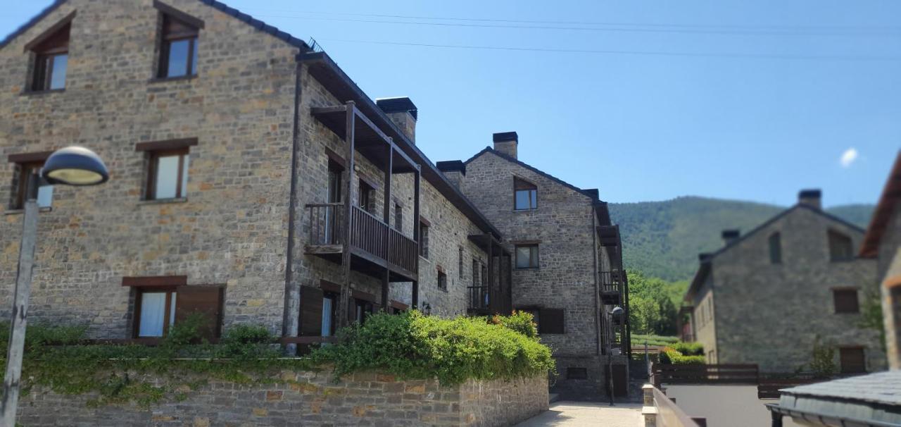 Fabuloso Apartamento Con Vistas A La Montana El Abedul Luga 23 Castiello De Jaca Bagian luar foto