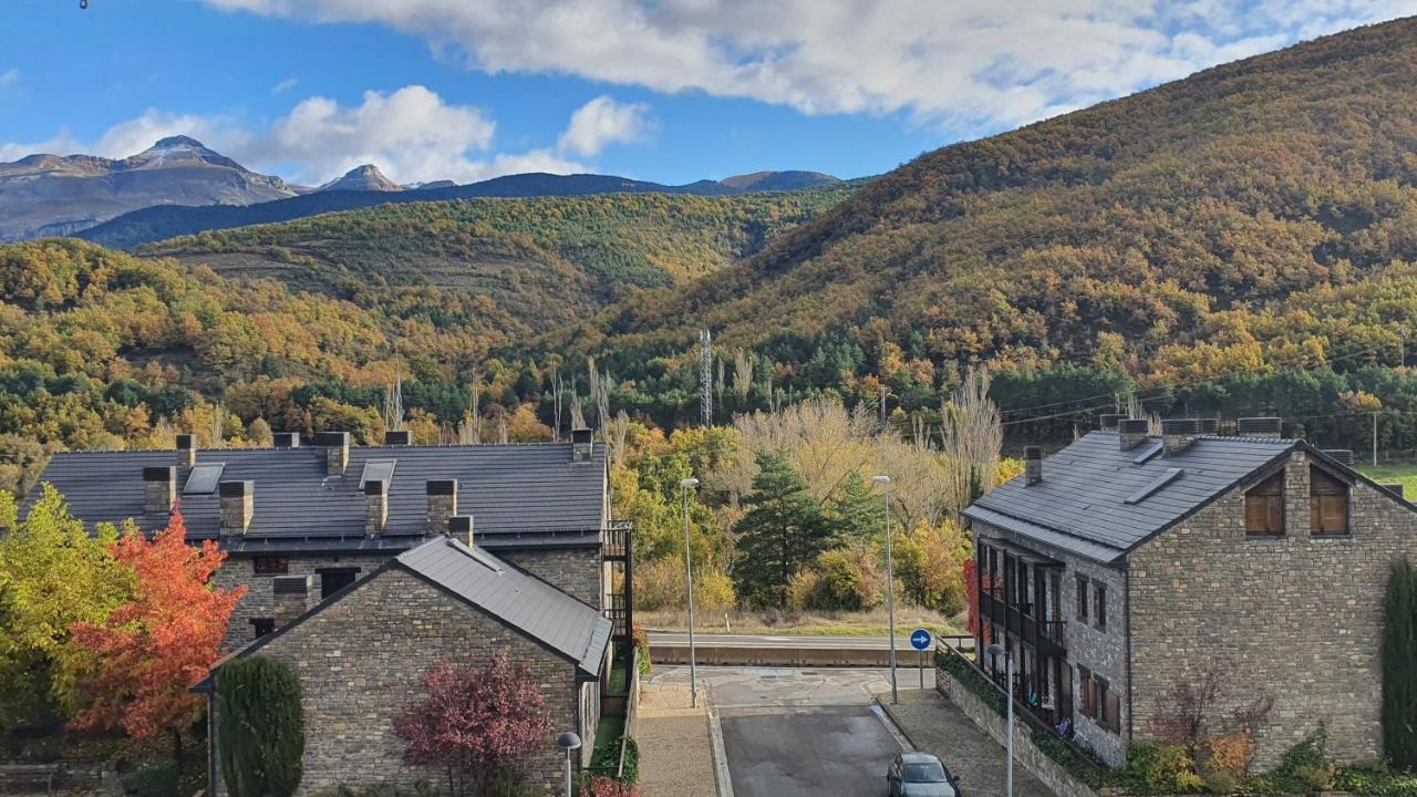 Fabuloso Apartamento Con Vistas A La Montana El Abedul Luga 23 Castiello De Jaca Bagian luar foto