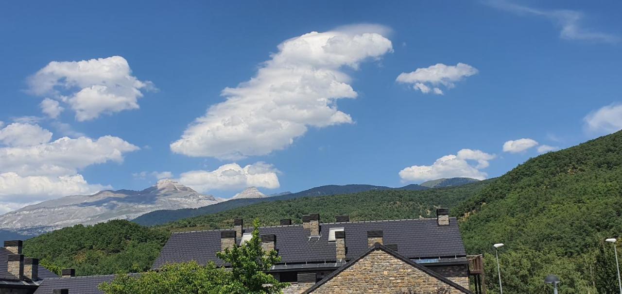 Fabuloso Apartamento Con Vistas A La Montana El Abedul Luga 23 Castiello De Jaca Bagian luar foto
